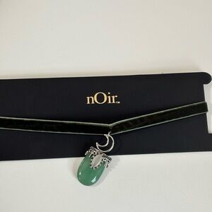 Noir dark green velvet chocker glass pendant New